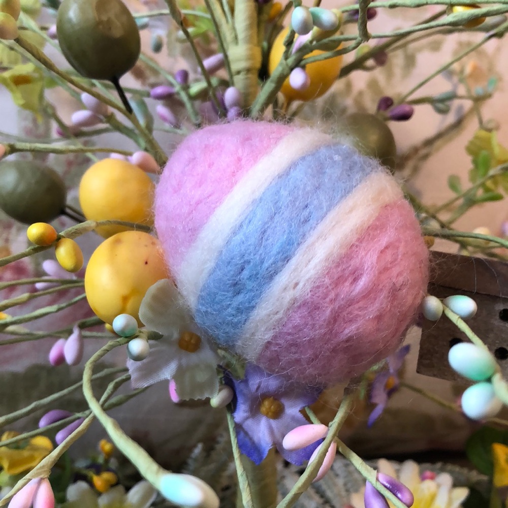 Handmade needle felted Easter egg ornament collectable decoration gift pastel